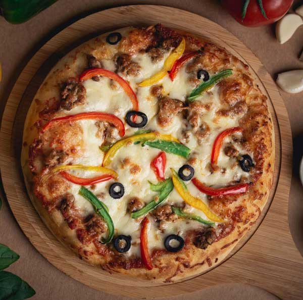 Chicken On Fire Pizza